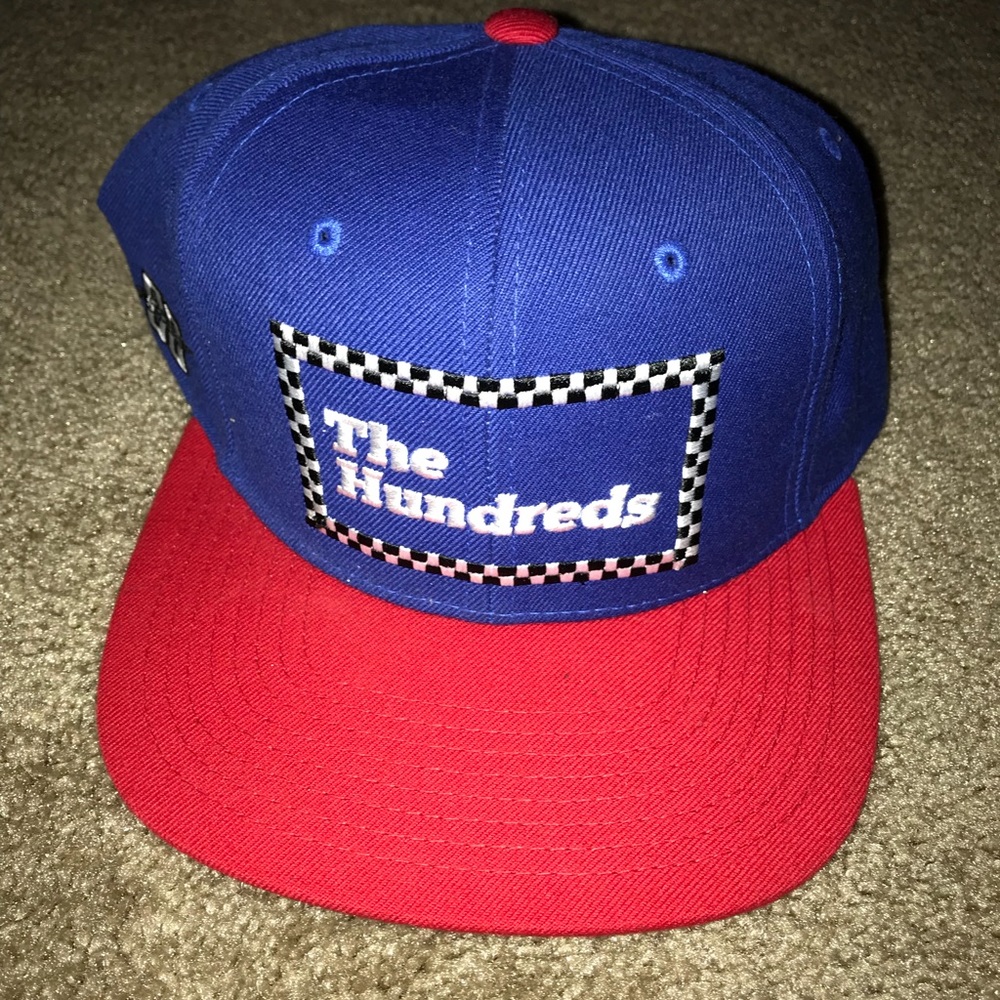 Hundreds snapback